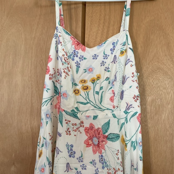 Old Navy Size Medium Floral Sundress - Picture 2 of 4